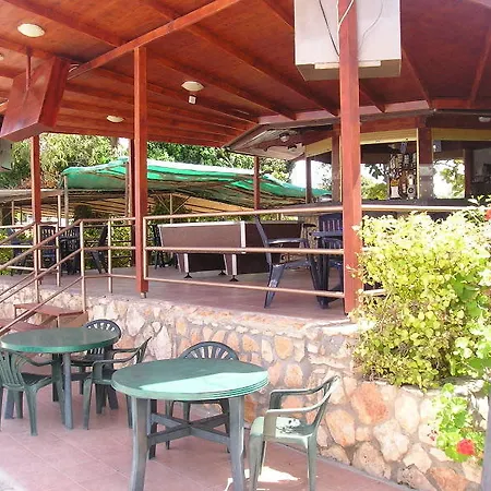 Lysithea 酒店 拉纳卡