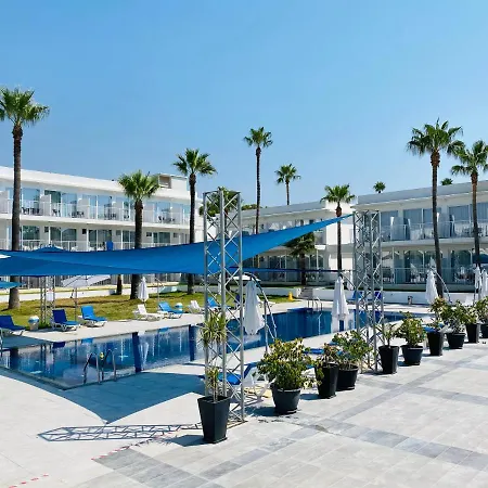 Lysithea Otel
