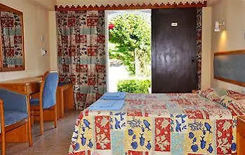 Lysithea Hotel 2*